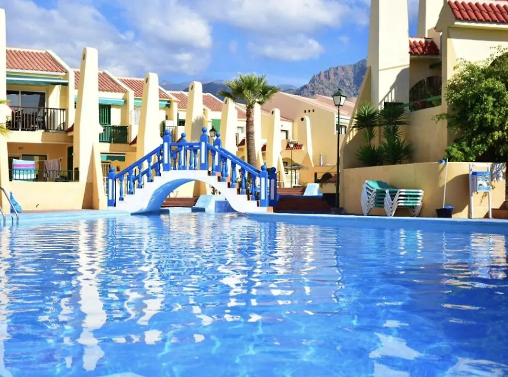 Green Sea Apartment Адехе