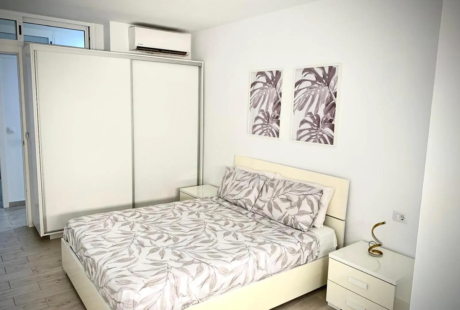 Green Sea Apartment Адехе 0*,